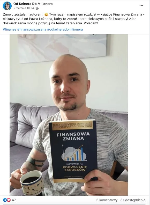 Tomasz Micherda z egzemplarzem Finansowej Zmiany